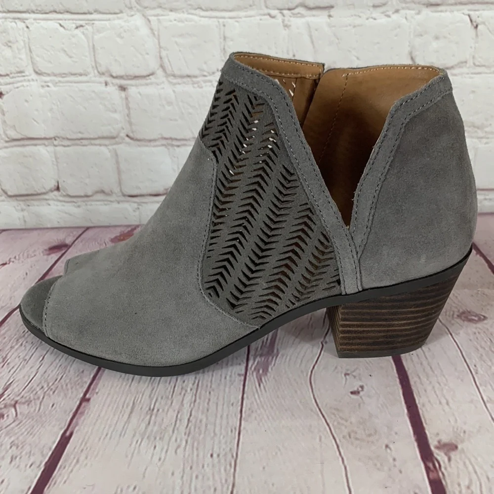 LUCKY Brand LK-Bahrie Titanium Oiled Suede Shootie Wide Width Size 9.5